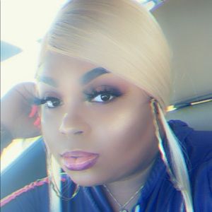 Meet your Posher, Johnesha